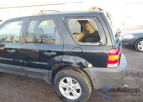 2006 Ford Escape Xlt из США, поврежденный, VIN 1FMYU93Z76KA54877